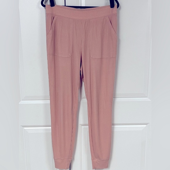 Express 2- Pc Ribbed Loungewear - Picture 4 of 7